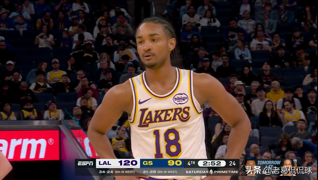 湖人小将巴夫金真是太想得分了！在今天湖人客场以129：101轻取勇士的比赛中，巴