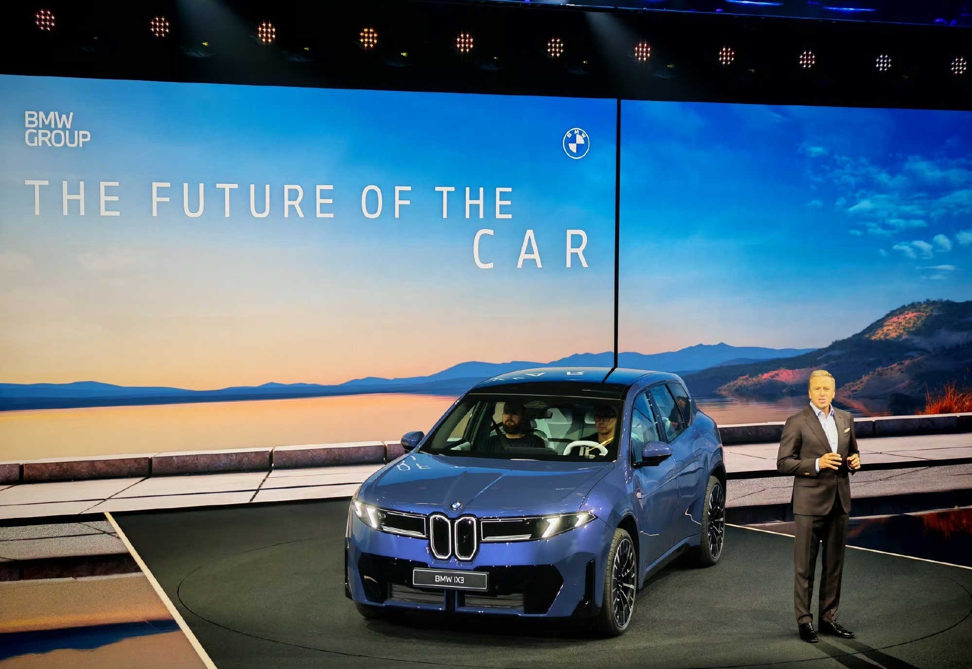 新世代宝马终于来了新世代宝马终于来了！新世代BMW iX3全球首发亮相，这也太让