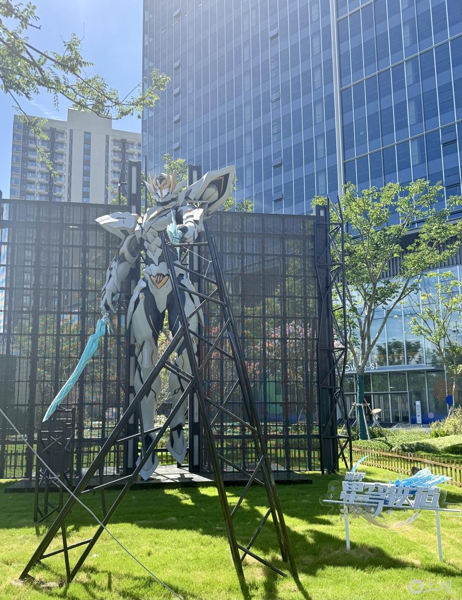【二次元一定要留在大城市工作】
二线城市没有二次元。
比如我所在的株洲，离长沙多