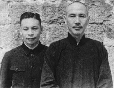 1925年10月，16岁的蒋经国只身奔赴莫斯科中山大学“留学”，实际上他是蒋介石