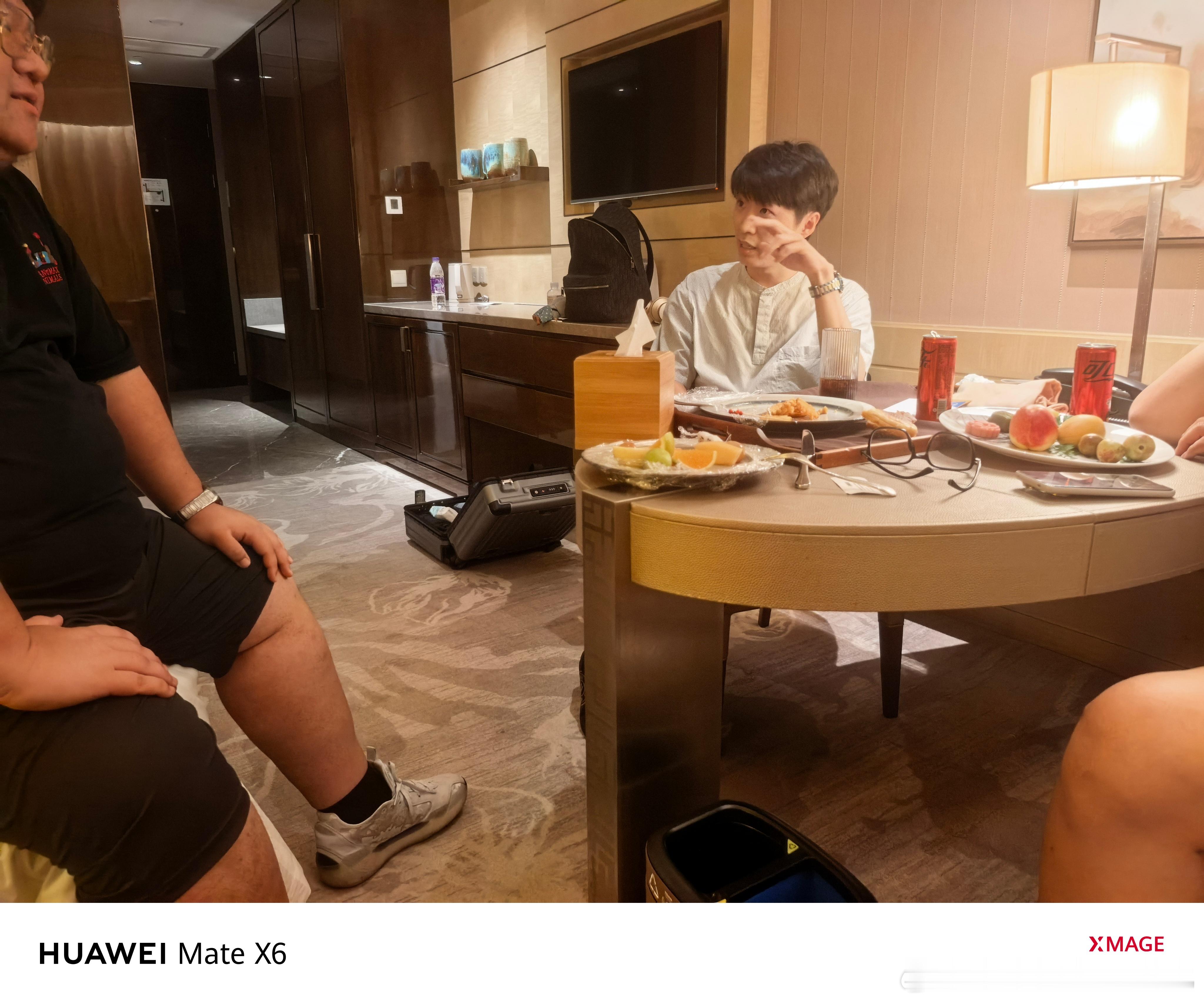 四方会谈，深夜食堂[doge]鸿蒙智行 ​​​
