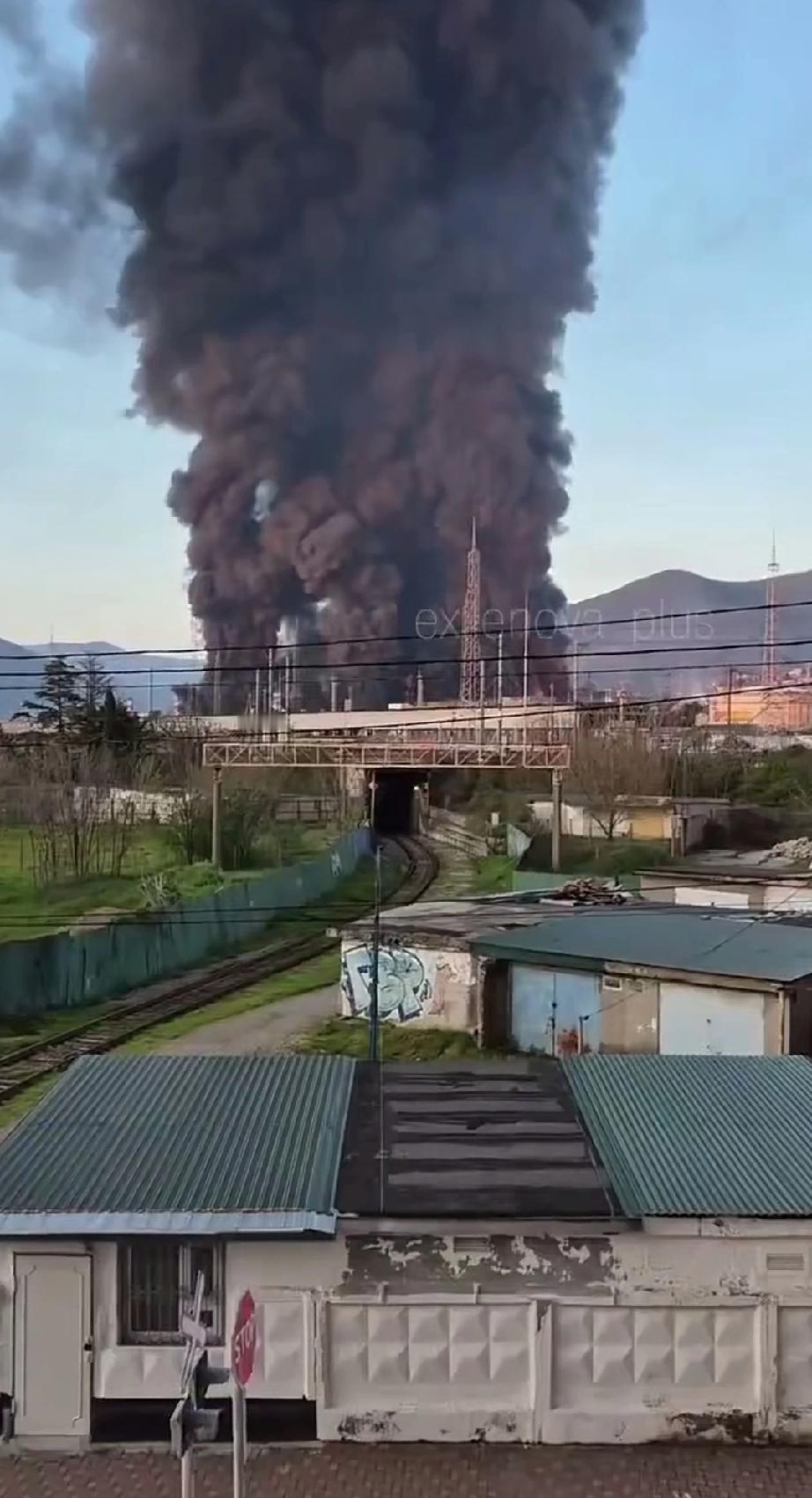 乌克兰无人机袭击了俄罗斯图阿普谢的炼油厂。俄罗斯越打越富有。请问打到莫斯科了吗？