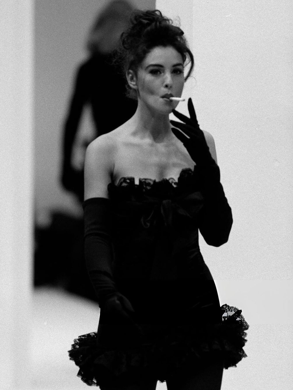 🚬1992年，Dolce & Gabbana秀场上的莫妮卡·贝鲁奇。 