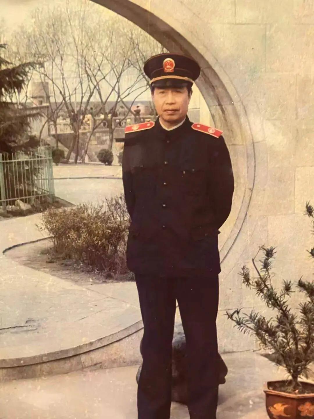 近日报道，宁波，百岁老人去世后，子女们在家中发现了一封8年前写下的“遗书”，里面