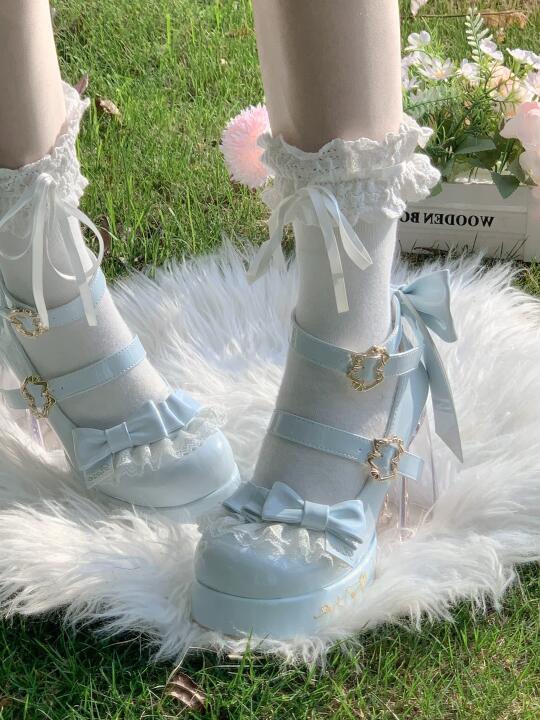 拜托 女孩子真的拒绝不了这双lo鞋🎀
