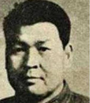 [浮云]1972年，63军副军长余洪信，因奸污妇女，被连降三级，他气不过，竟在深