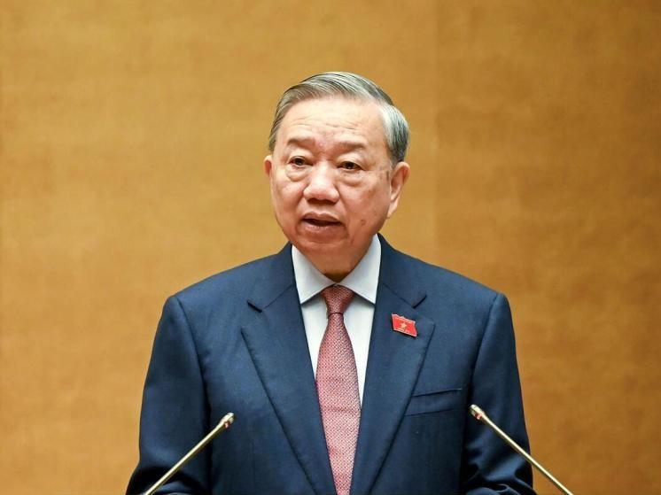 [月亮]苏林急访中国，越南终于放下“平衡术”！苏林当选越南国家主席后,第一时间来