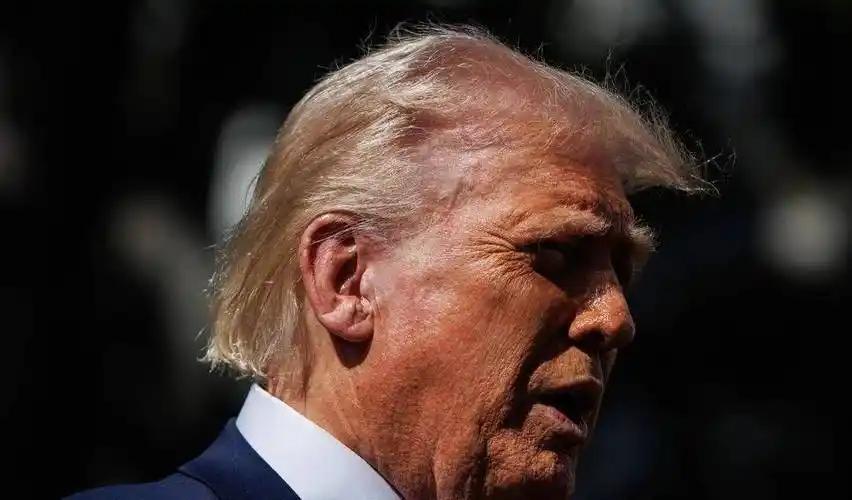 人设崩塌！
特朗普编造停战谎言迷惑世界，对内维稳对外威慑，算计有多深？

权威媒