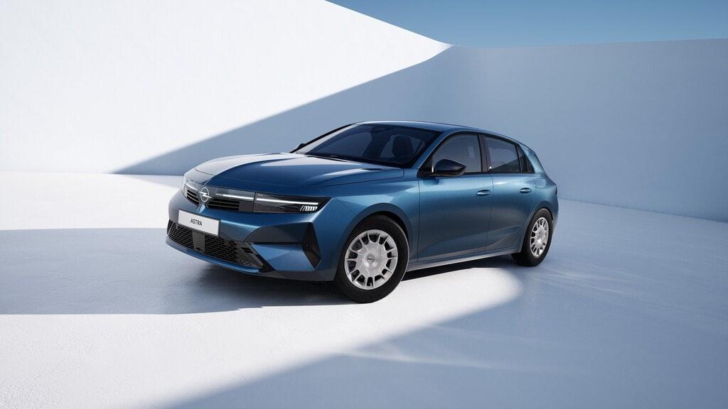 欧宝全新 Astra Start，售价31,890欧。看看这配置：标配带灯光的v