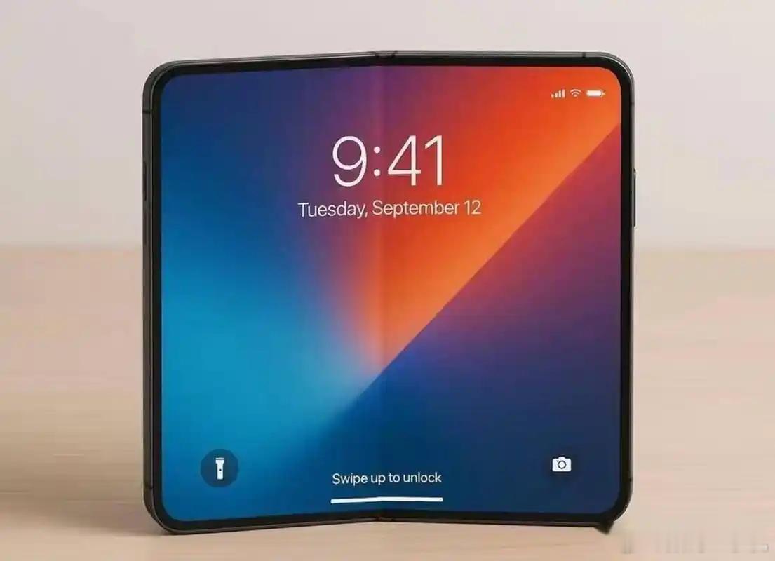 折叠屏iPhone售价或2399美元之前曝光说iPhone首款折叠屏是2000美