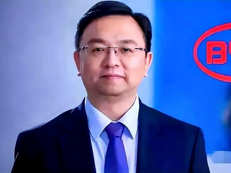 当下越野车谁颜值最高？
国产越野车尤其是领航新能源汽车的比亚迪，实现了历史性的突