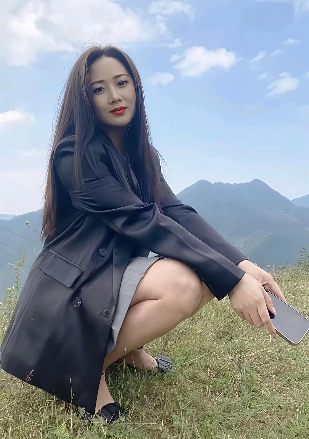 不能老呆在办公室内，要多爬爬山，呼吸新鲜空气，美好的一天从我的问候开始。