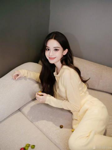 娜扎出门随手拍春天娜扎拍的春天娜扎出门随手拍春天 