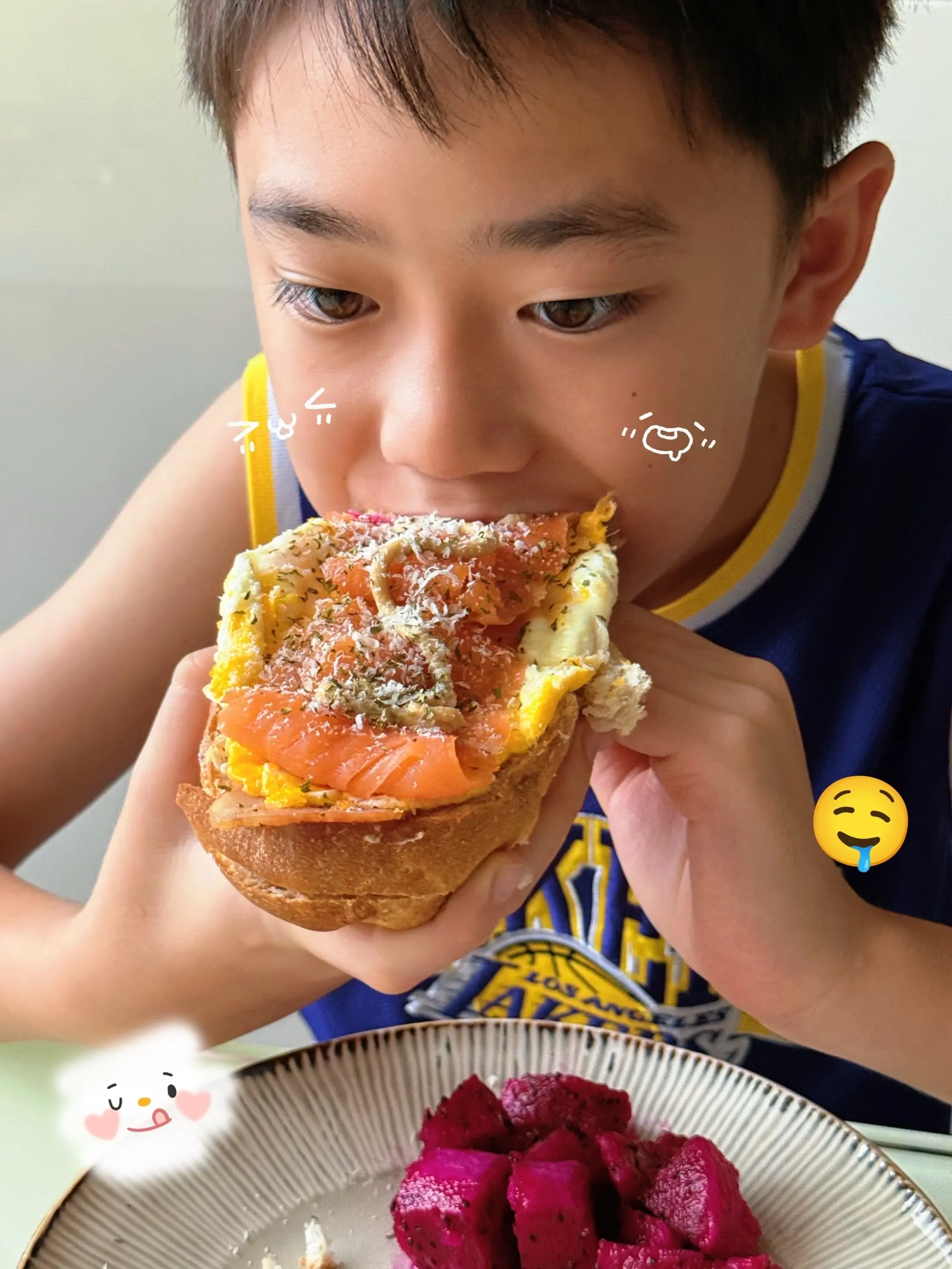 ☀️ 早安！  附上今天份的快乐源泉： 一杯好喝的/一份好吃的/一件小...