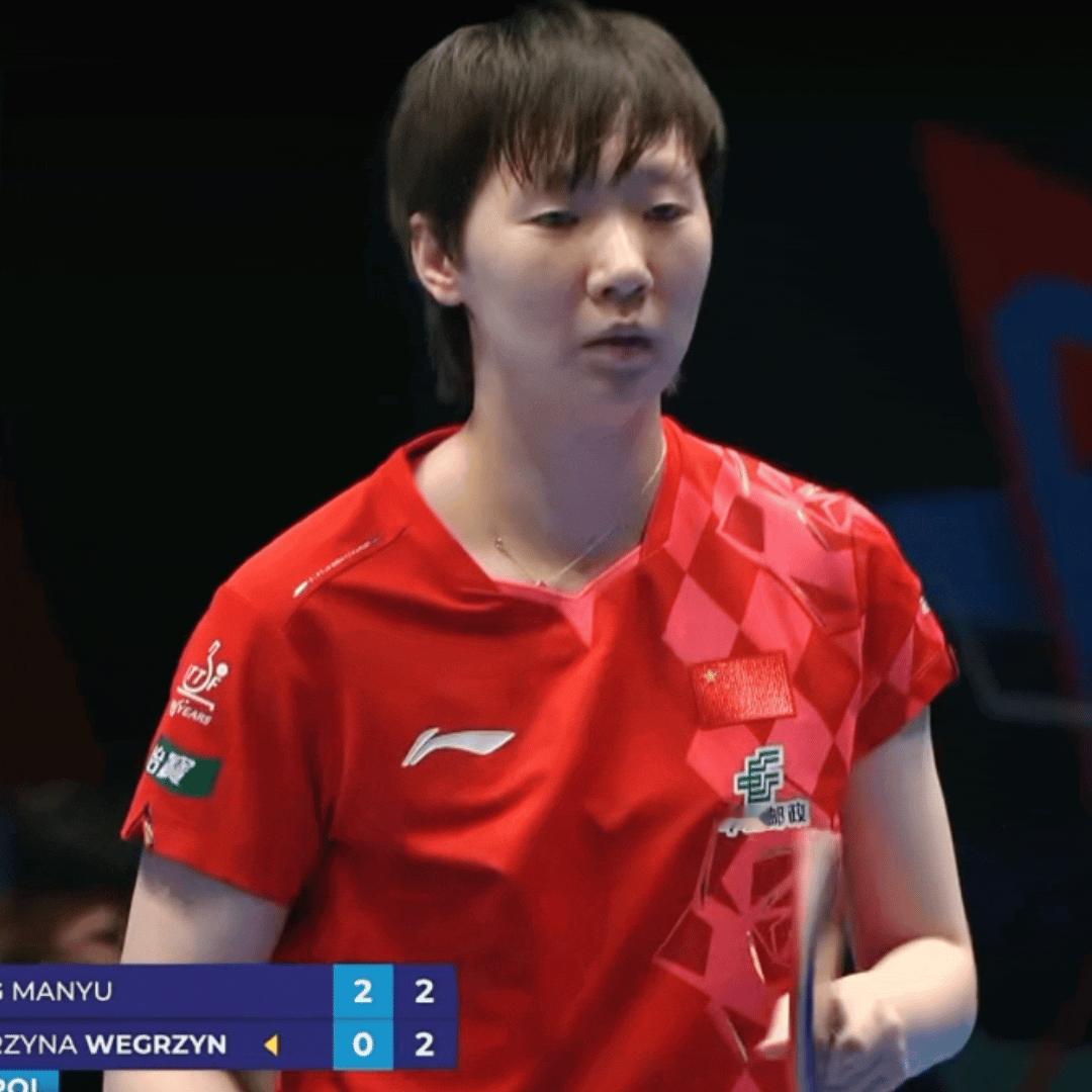 伦敦团体世乒赛国乒女队淘汰赛首轮对阵波兰，王曼昱带着她发达的肱二头肌终于回归，带