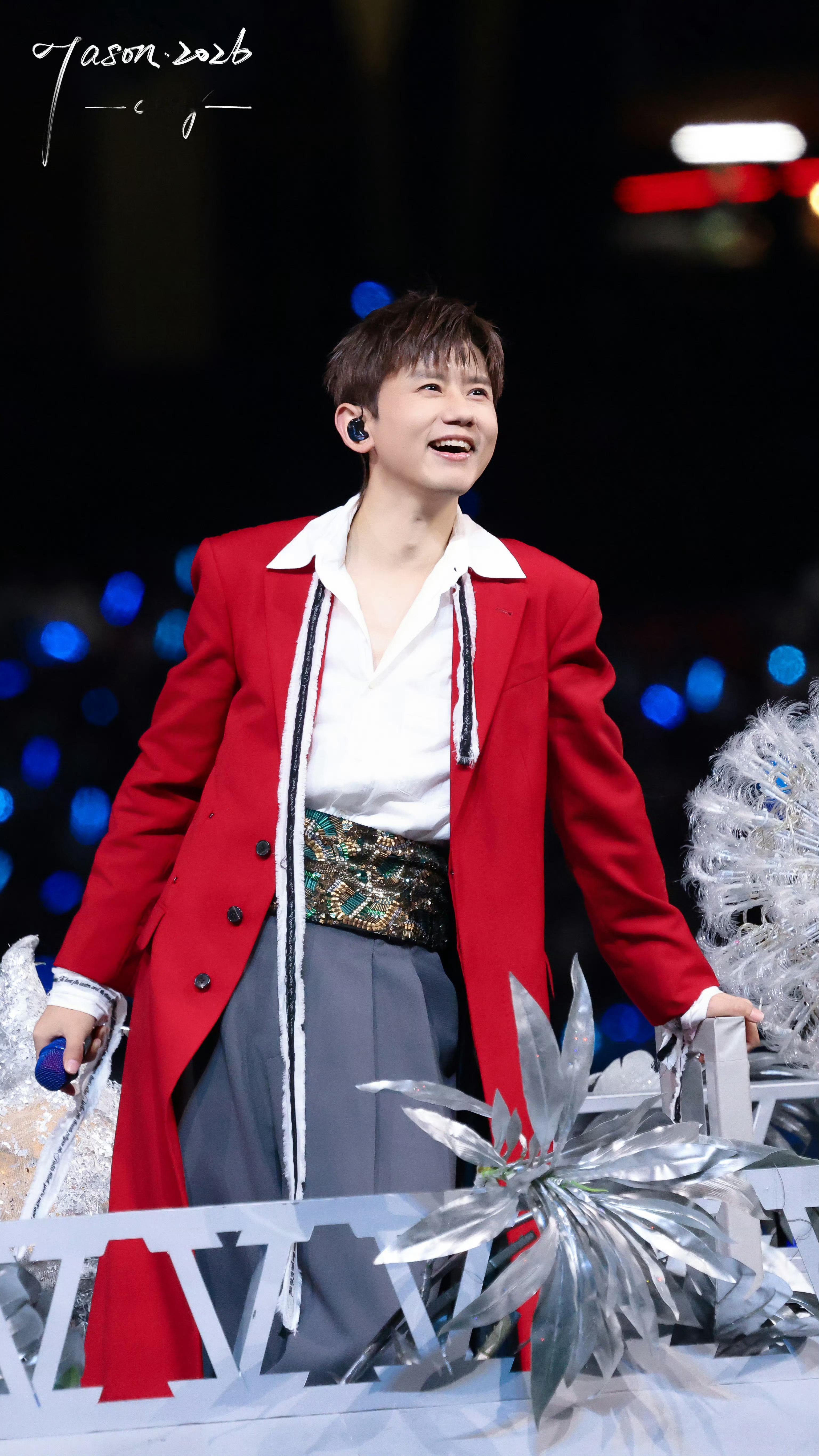 张杰 ✨谁不想急头白脸看一次张杰演唱会 真的，这谁能忍的住啊！高音炸场、舞美封神