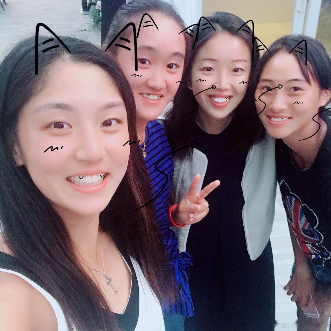 今晚的「欣文联播」必须给足排面中国金花第一次会师WTA1000级别赛事半决赛，两