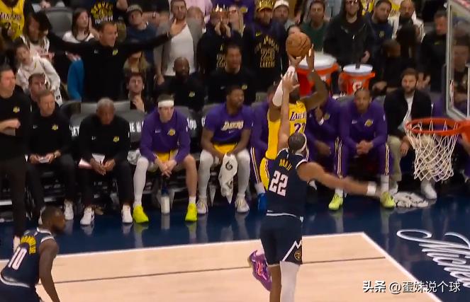 今天湖人队的超级巨星詹姆斯又又登顶NBA历史第一了，进球数历史第一！

在今天湖