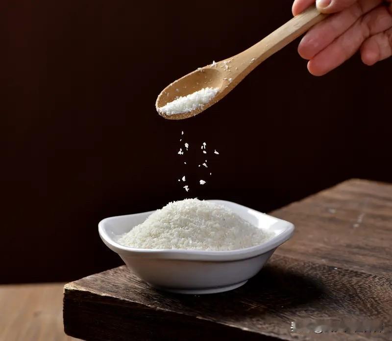 【🔥别再信了！味精加热不致癌，但营养师为啥从不吃？真相只有一个！】

“味精加