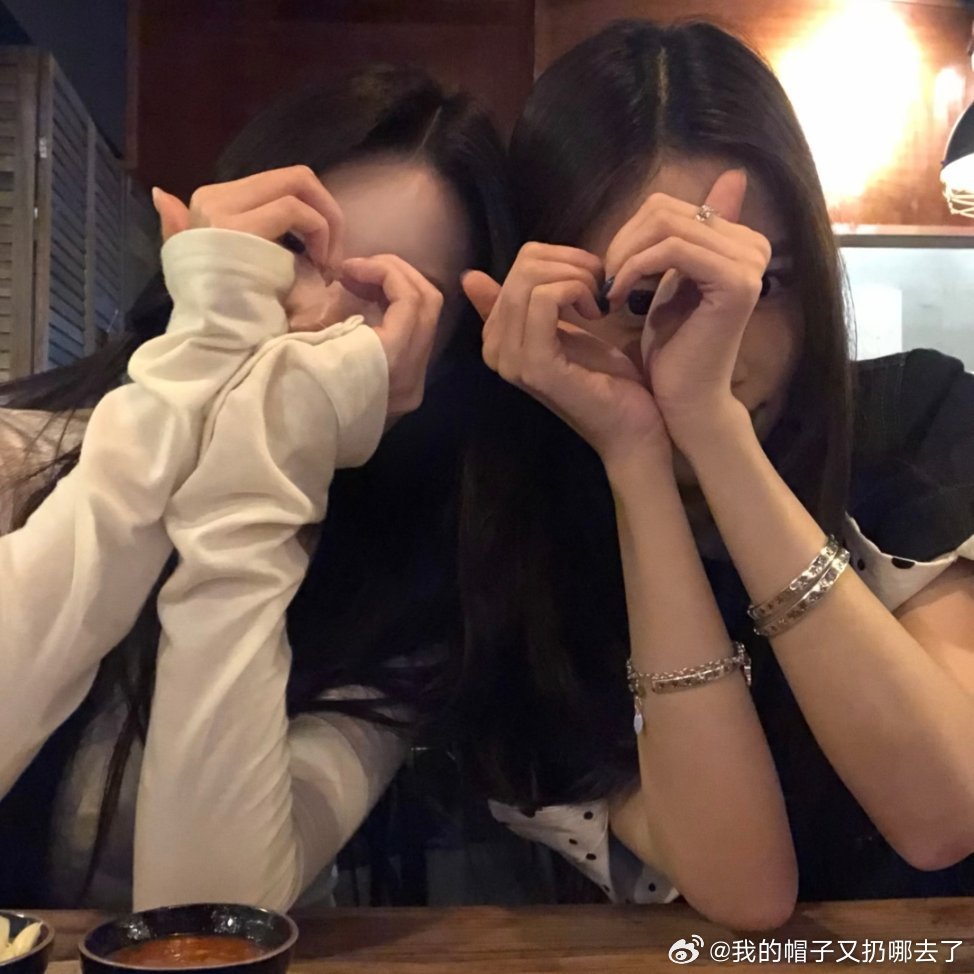 最好的友谊藏在一首歌里每个人的青春里，都有一首专属于自己和挚友的歌。或许很久没见