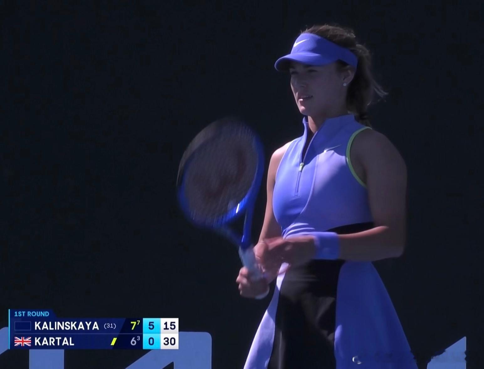 卡琳斯卡娅！！！时隔一年重返澳网，今天取得了胜利✅第一轮抽到了卡塔尔，其实这个对