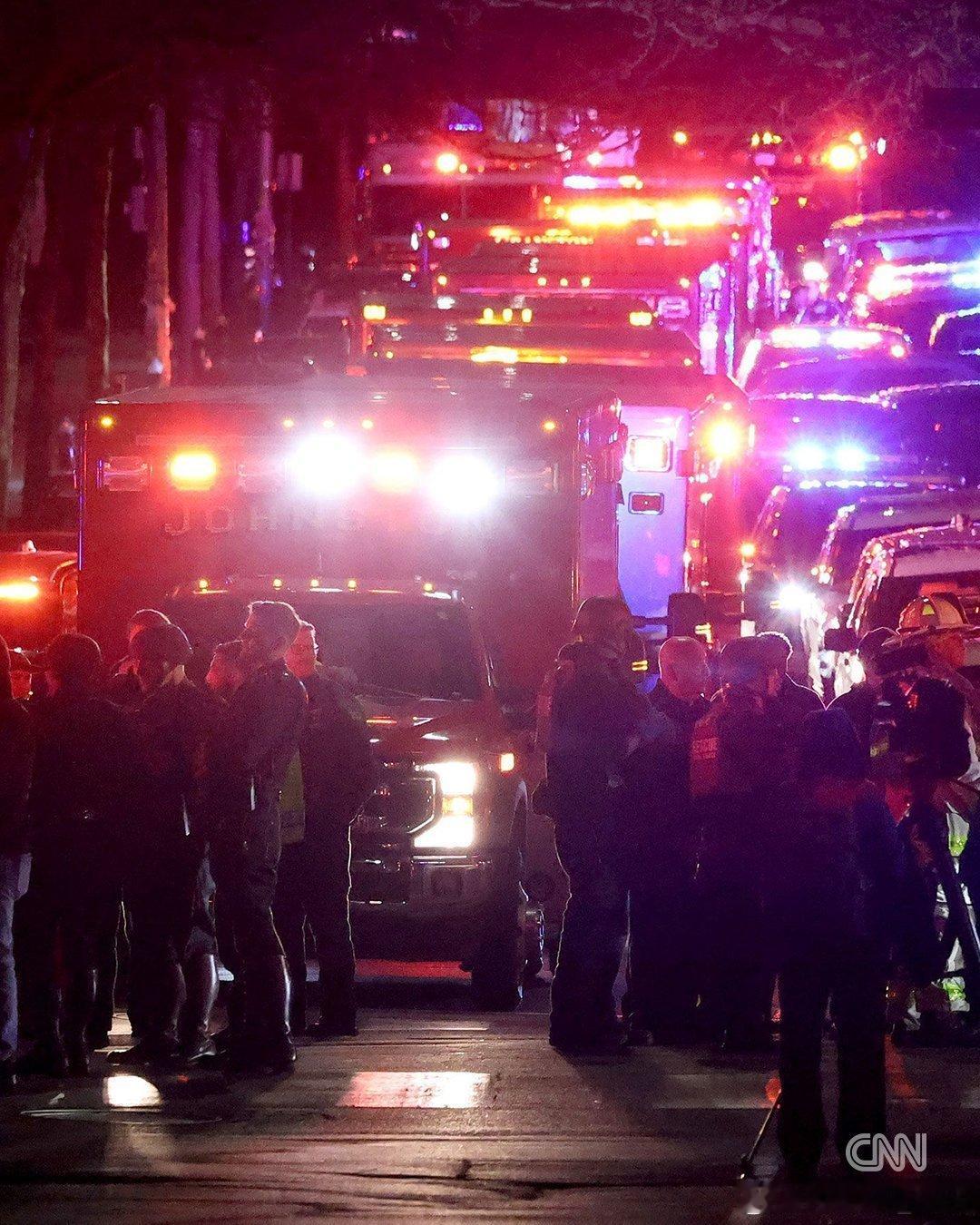 🚨突发：美国布朗大学发生大规模枪击事件，造成2人死亡，8人重伤。特朗普表示，嫌