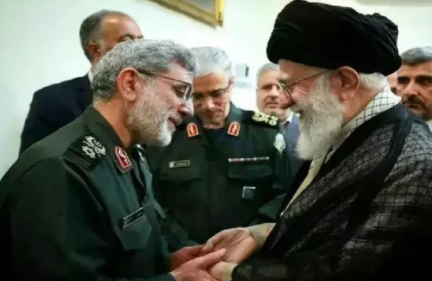 卡尼这次算是把“玩火自焚”这四个字演绎得淋漓尽致。
 
做“内鬼”这种事，本质上