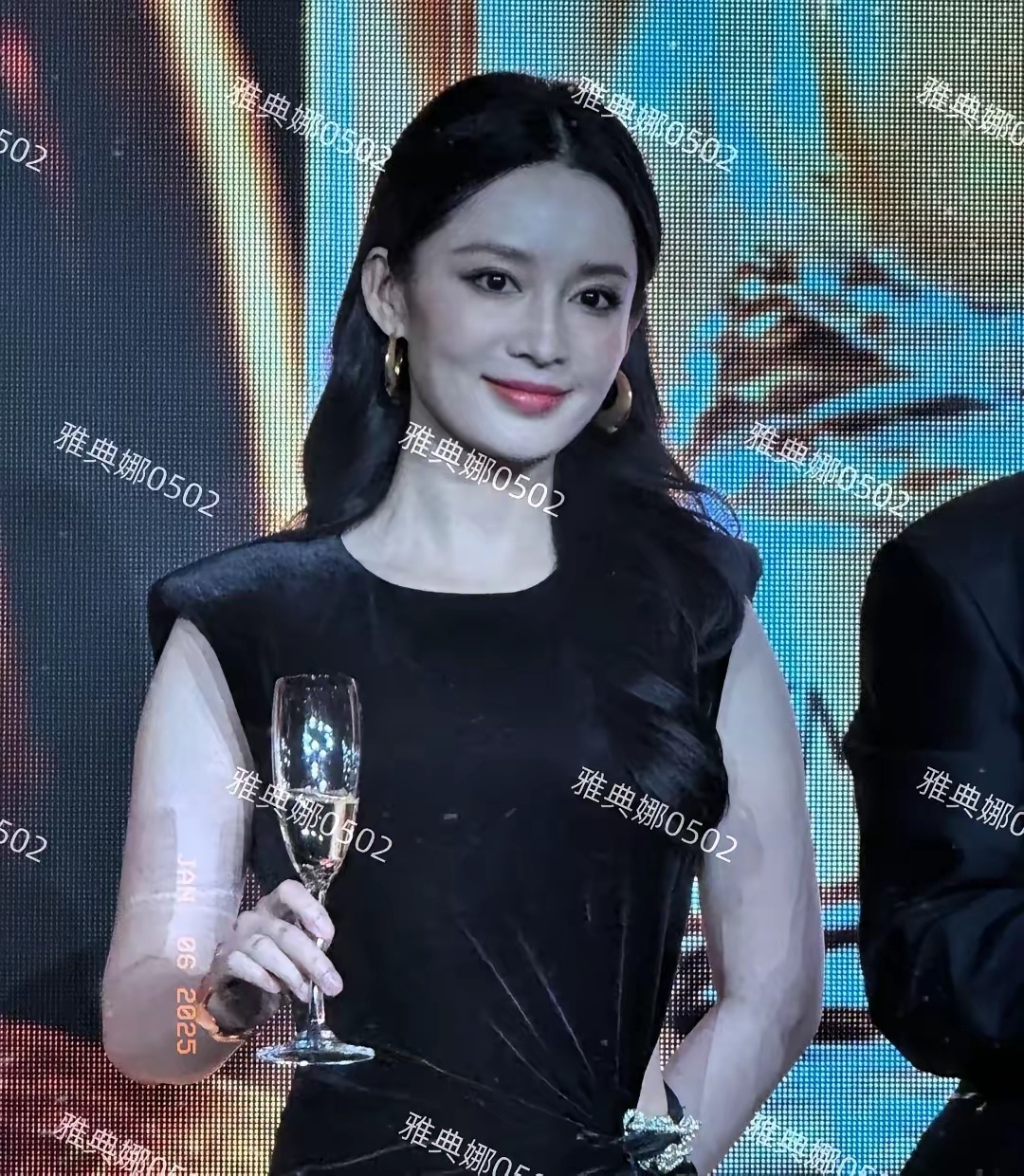 李沁这是老了，还是面相变了？ 