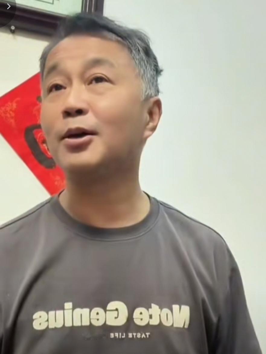 沈巍说：“上海的滑稽、沪剧都试图联系过我，可之后又不了了之了，他们又想要我帮助传
