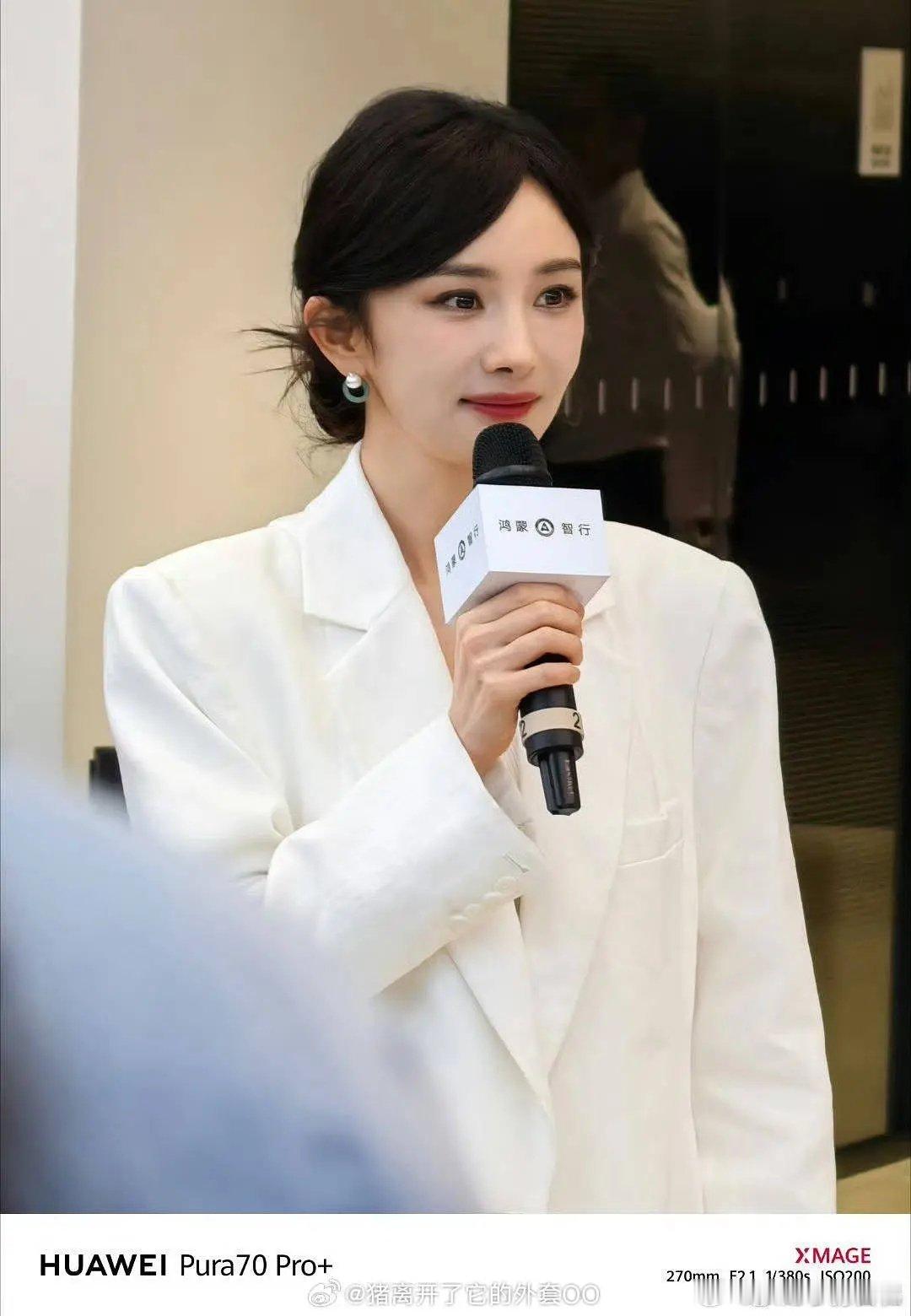 这头发有点像假发  卡诗洗发水没意见吗？ ​​​