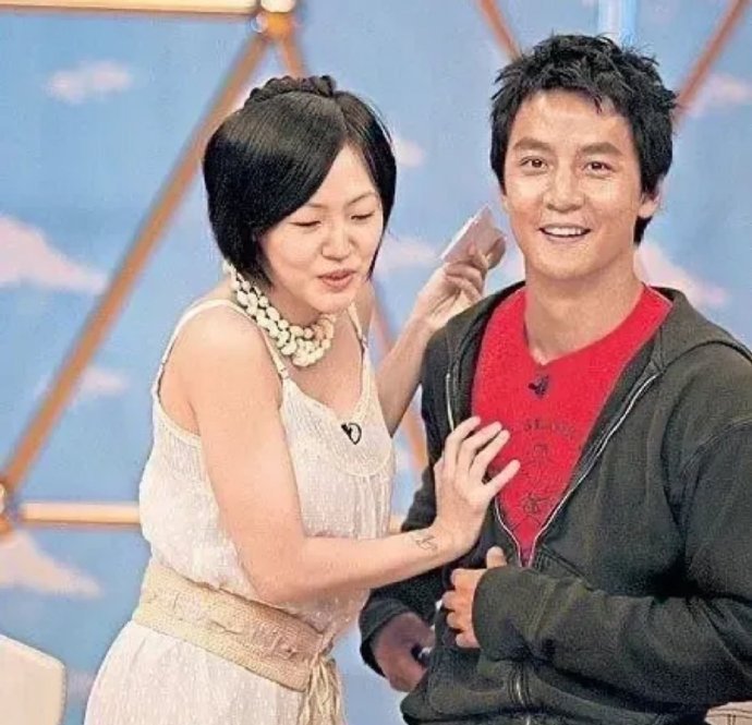 没有人比小S更爱揩油的主持人了！吴奇隆、郑伊健、吴彦祖、赵又廷、陶喆、冯绍峰、刘