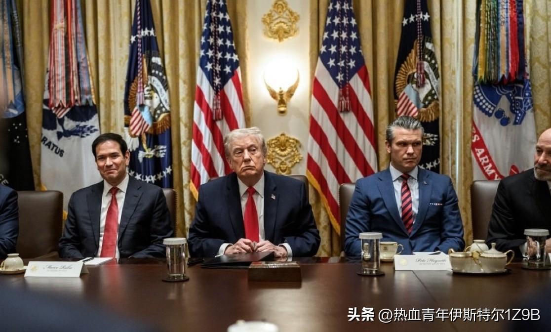 突发新闻：

特朗普召集了白宫战情室会议，讨论对伊朗发起比霍尔木兹海峡附近正在进