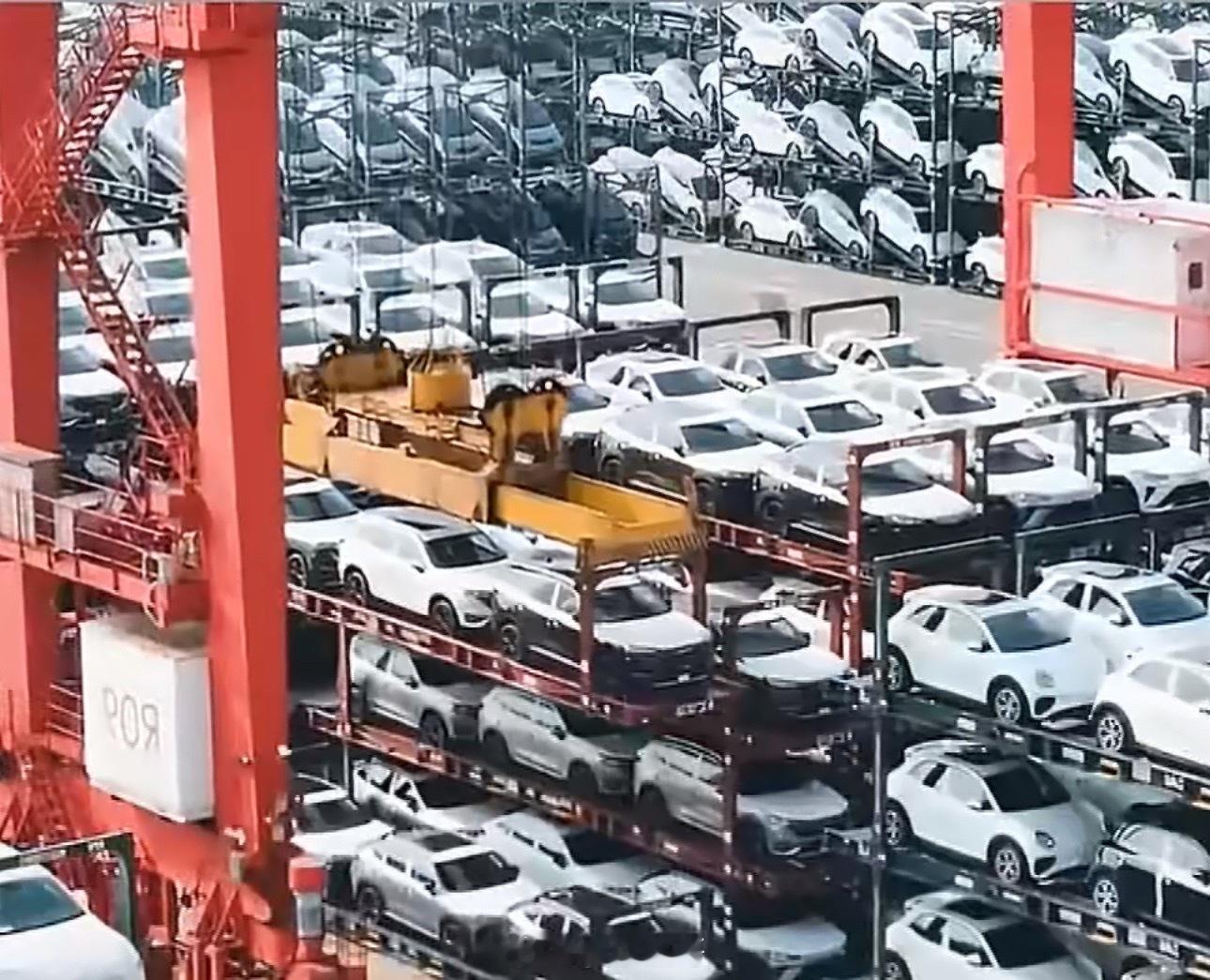 中国汽车出口量连续3年全球第一连续三年登顶全球汽车出口榜首，新能源车型强势领跑。