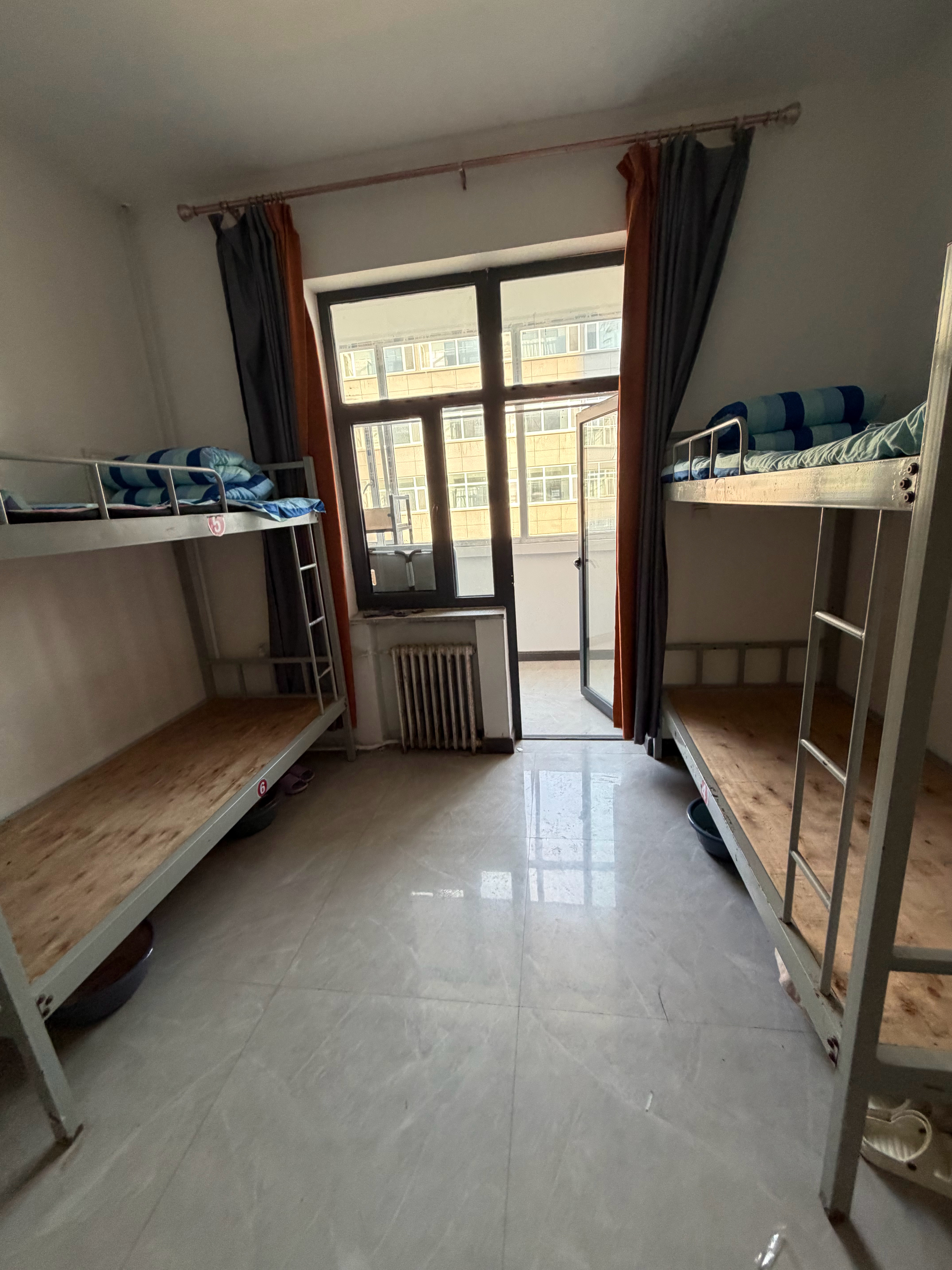 学校强制住校 一周放一次 续不了火花了 介意可双 ​​​