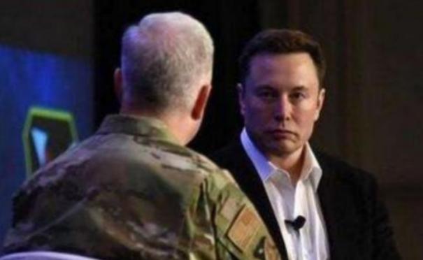 马斯克直接对特朗普发出警示！如果未来爆发世界大战，美国或将成为第一个战败的国家，