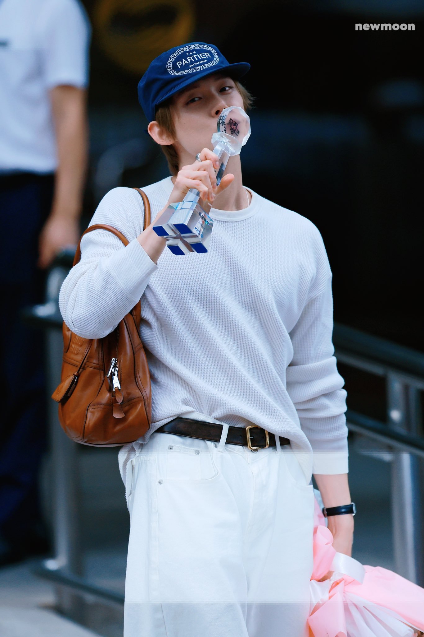 恭喜这个崔然竣获得一位～Cr.newmoon崔然竣icecream