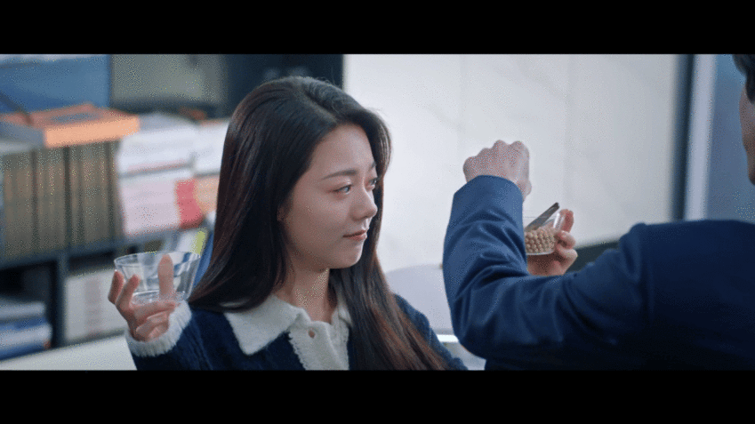 赵今麦新剧终于对齐颗粒度 赵今麦新剧简直甜度超标！模仿对方说话默契满分，衣服色系