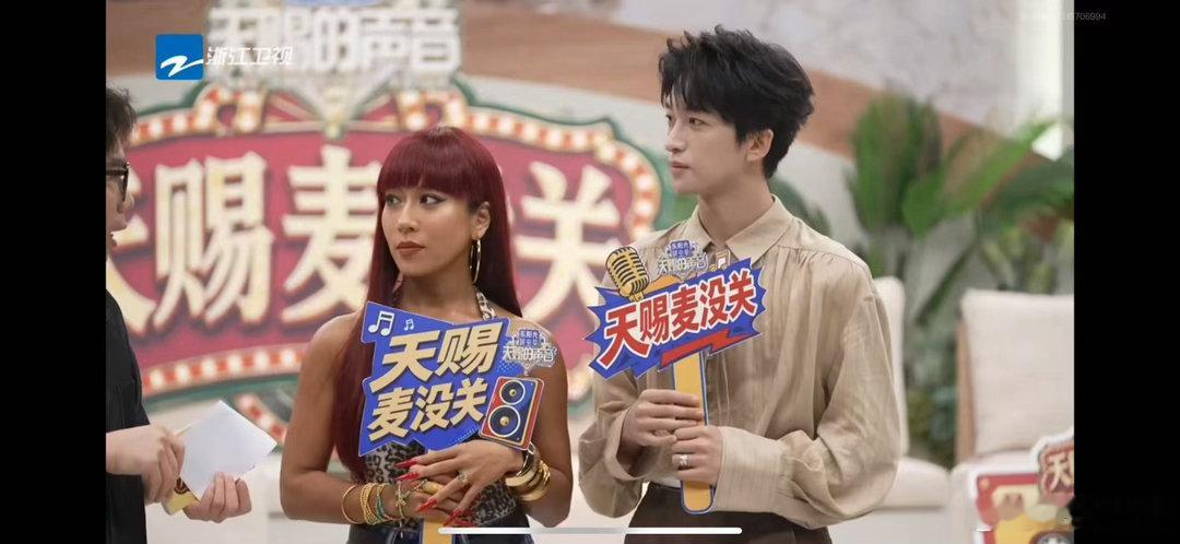 谁给吉克隽逸做的美甲吉克隽逸美甲比手指还长吉克隽逸从来不会辜负大家期待，这款美甲
