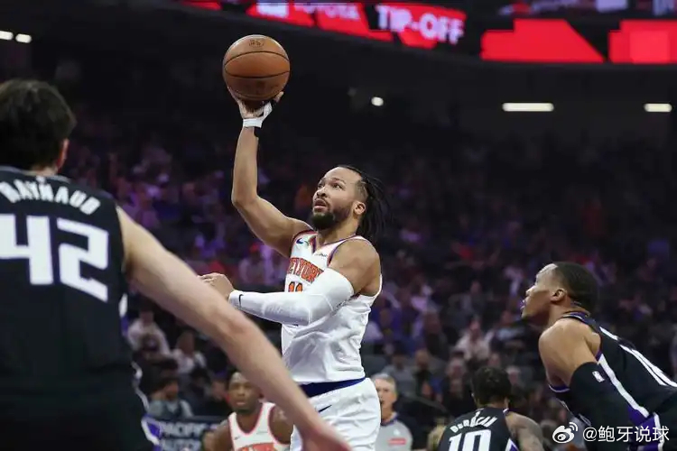 北京时间1月15日，NBA常规赛尼克斯客场对阵国王，布伦森不到5分钟因为右脚踝受