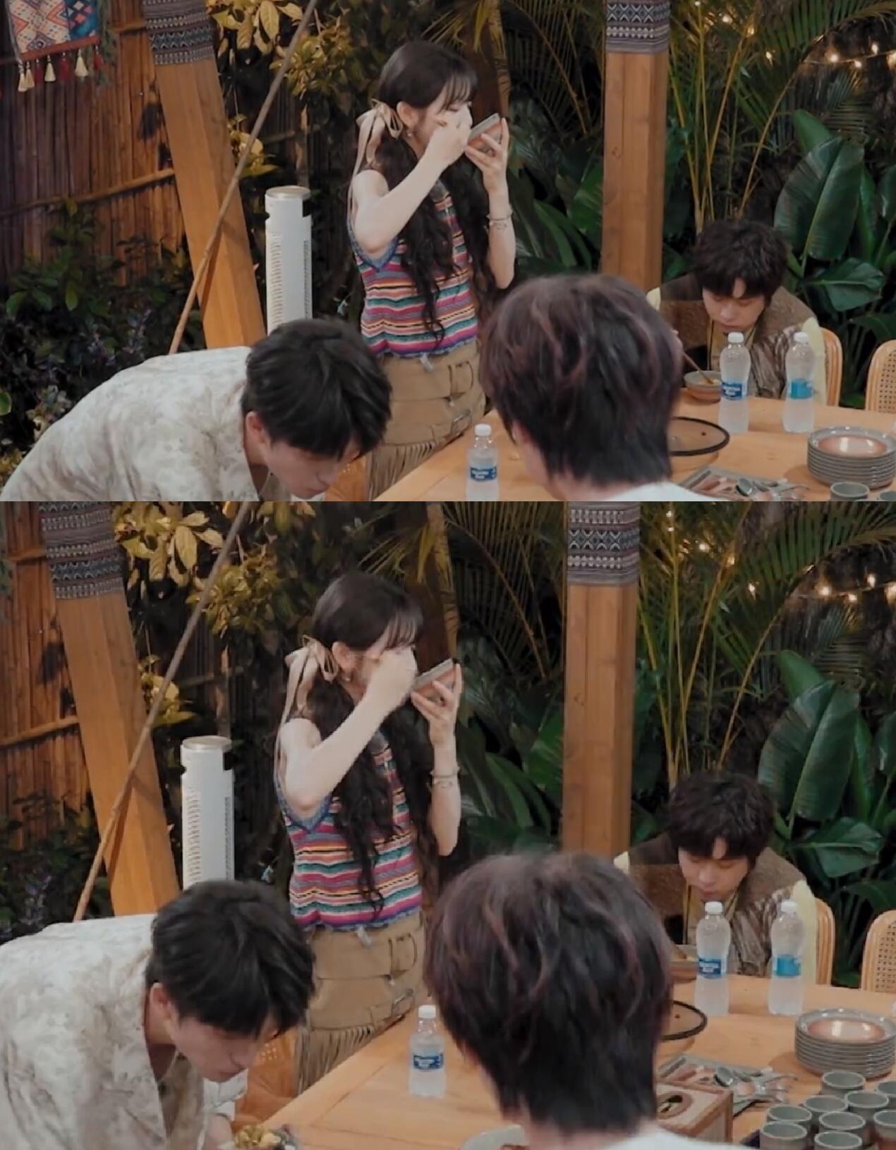 田曦薇 吃饭时的镜头格外凸显小田她吃得好香啊看田曦薇 吃饭有种妈妈看孩子的满足感