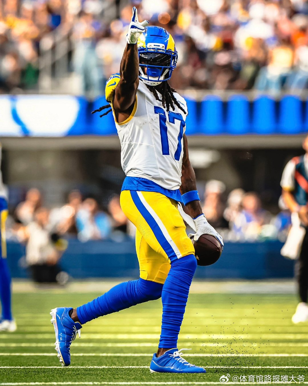Davante Adams｜Air Jordan 11 Low PEs ​ cr