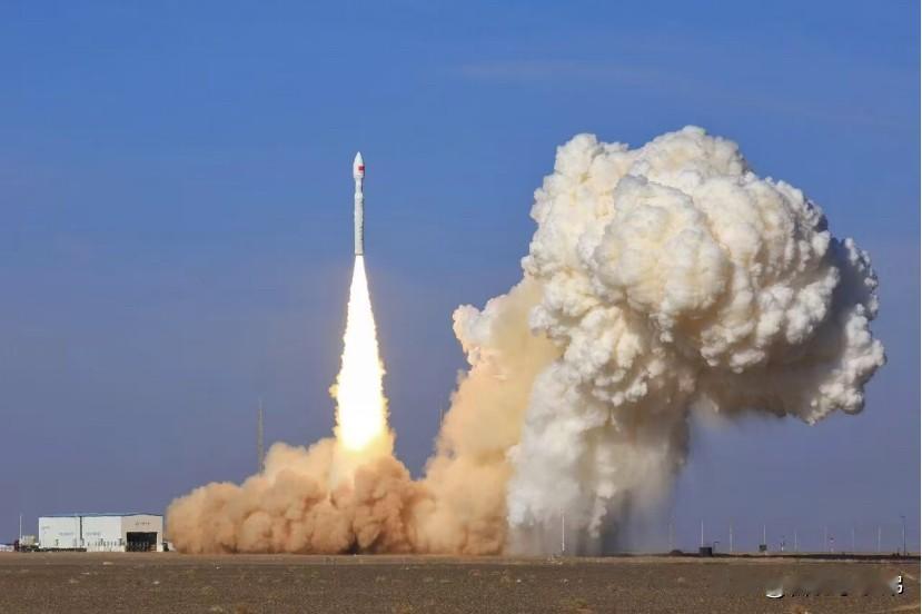 12月10日12时03分，酒泉卫星发射中心内，力箭一号遥十一运载火箭精准将“瑶海