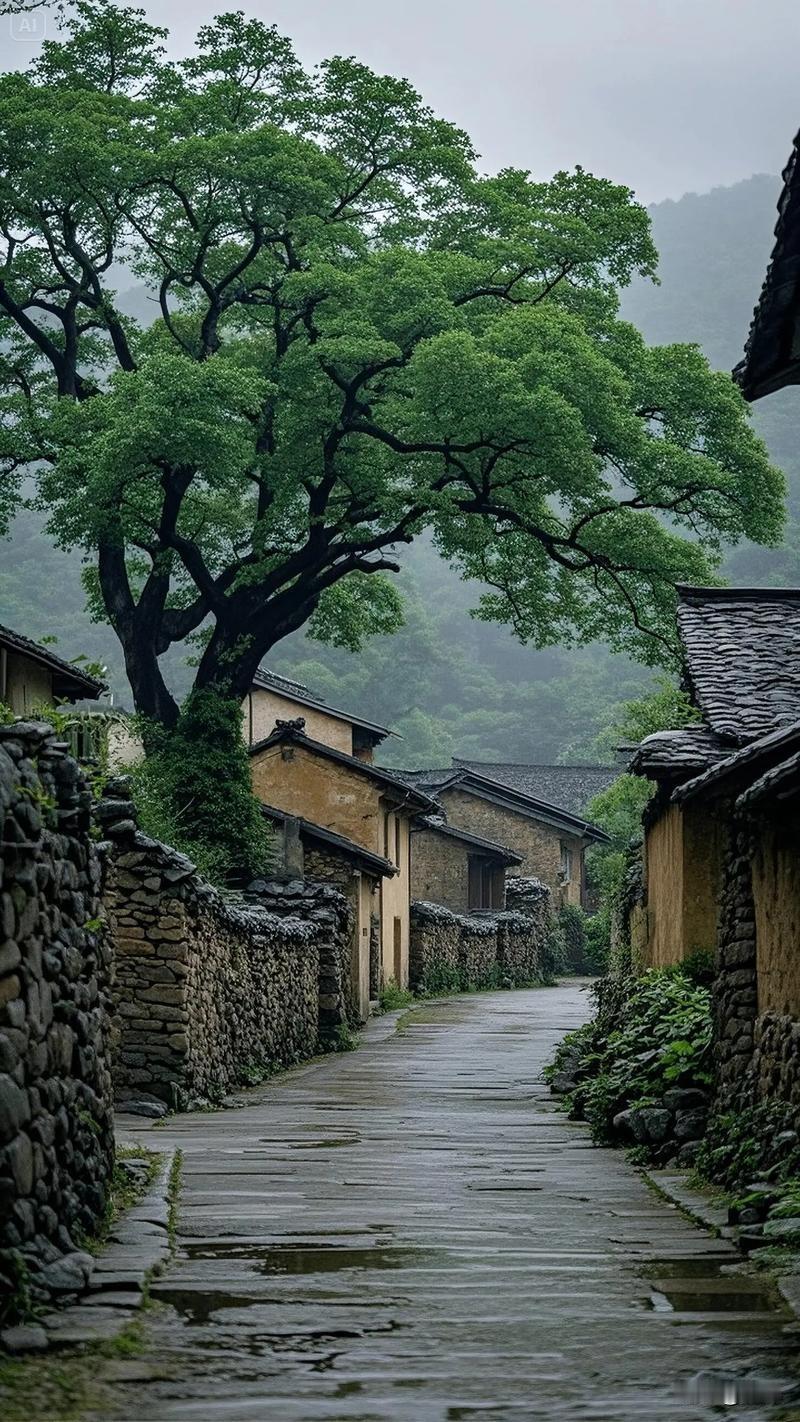 一位干了十几年反诈的老民警跟我说：
现在很多人觉得自己隐私保护得挺好，实际上，手