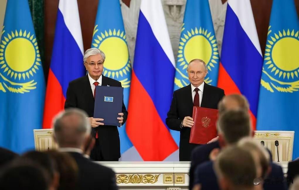 1. 托卡耶夫访美后飞莫斯科 普京关注美制裁对俄在哈石油企业影响：托卡耶夫访美后