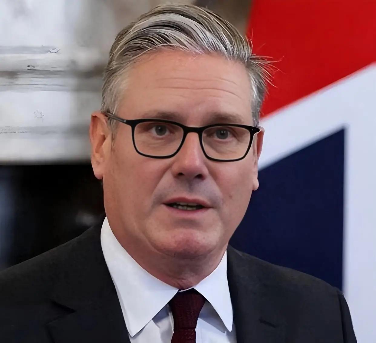 英国再迎“短命首相”？ 英媒称，英国首相斯塔默即将辞去首相一职。

近十年英国政