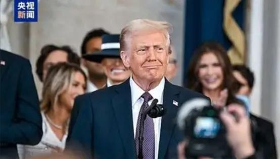 伊朗这一仗，终究是打醒了美国！现在的局势是：以前的美国在赌中国不敢动手，现在美国