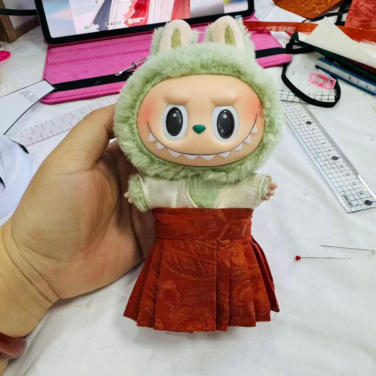我现在也很失意，根本抢不到。[拜拜][拜拜][拜拜]只能找人给labubu定制一