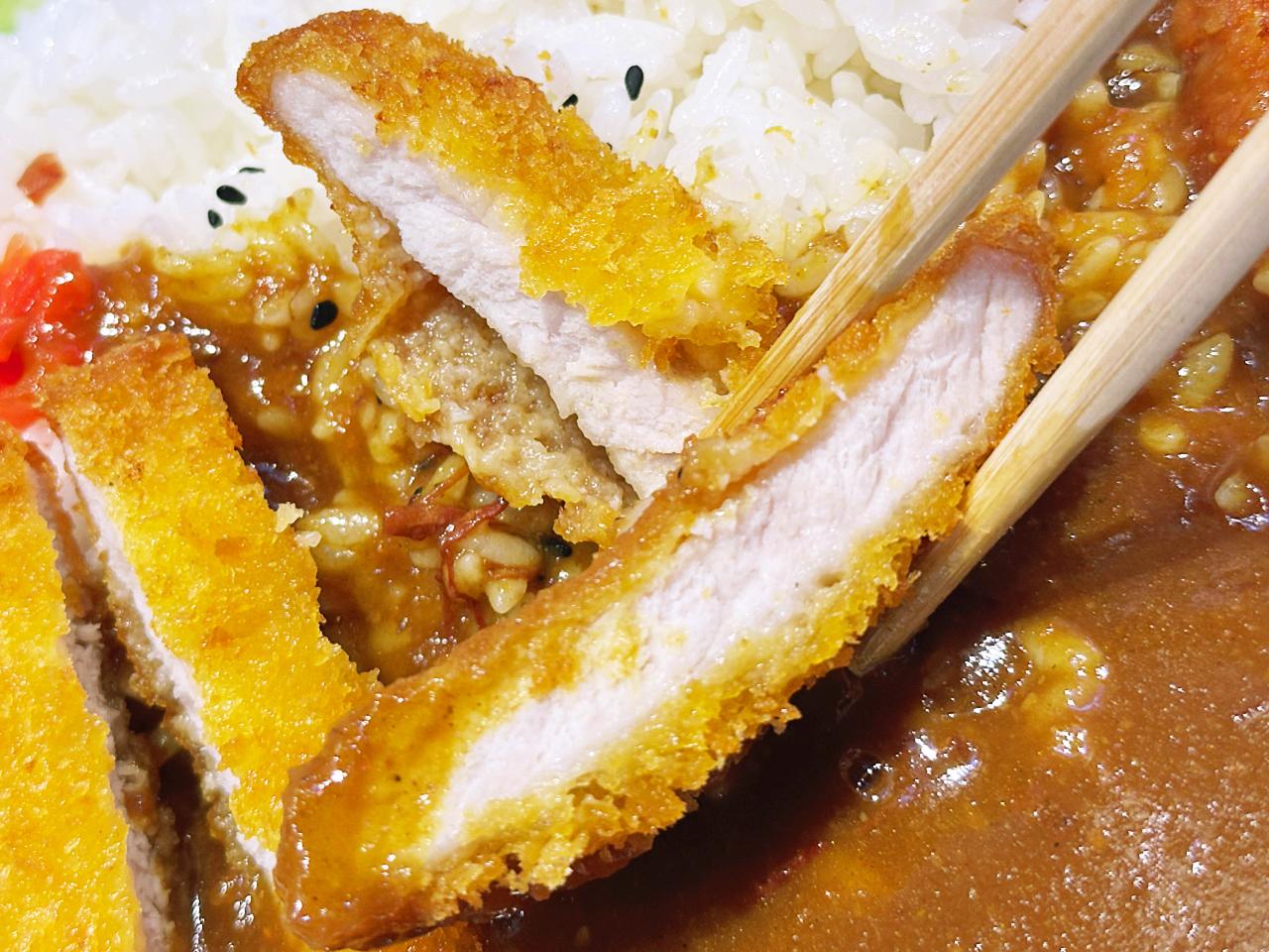 一个有点扎心的问题，您认为买不起房只能租房住的人，和钱不多却咬牙在房价高位买房、