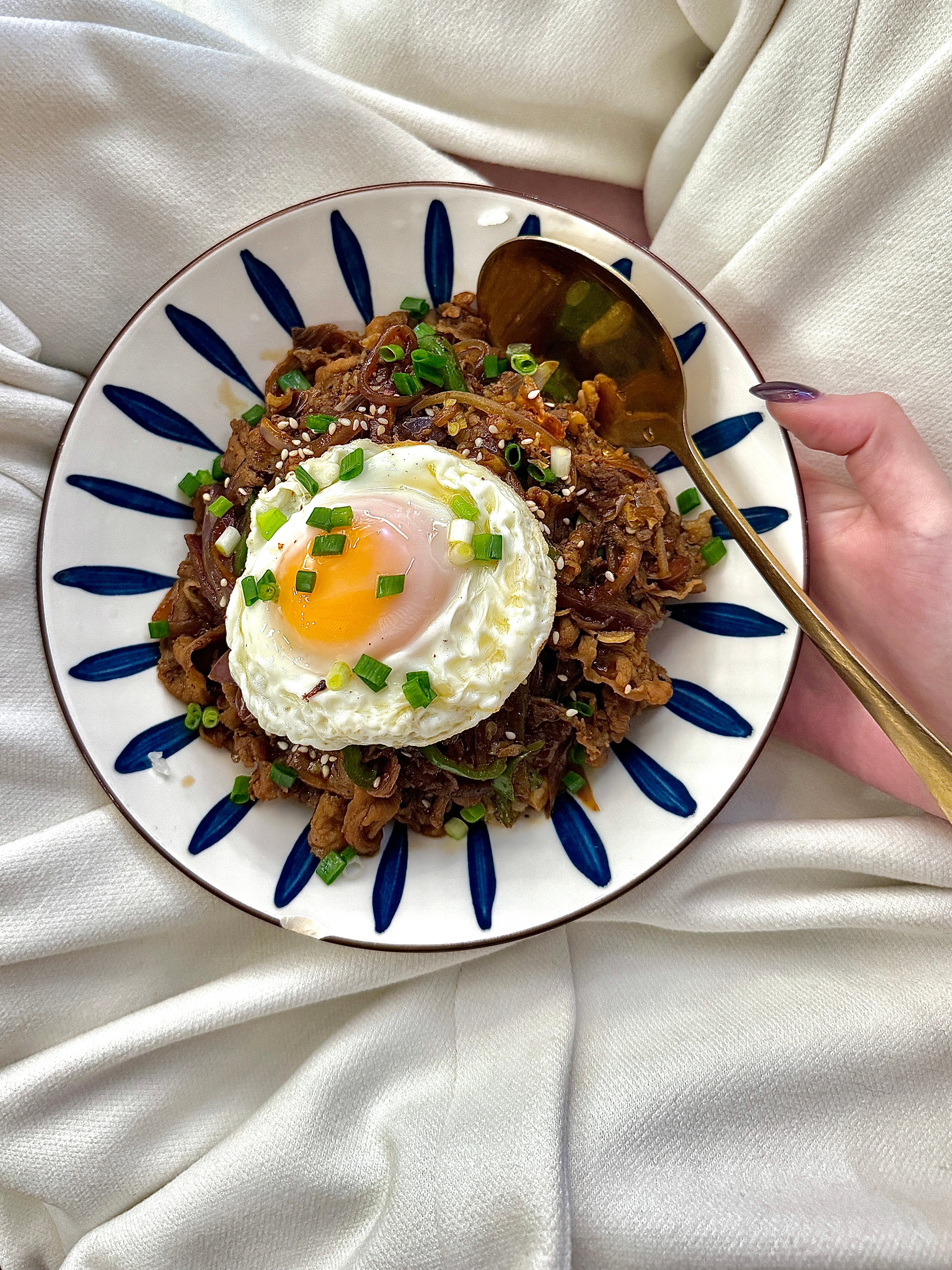 我的一生 买买买吃吃吃 喝暍喝 玩玩玩 睡睡睡我可真聪明 