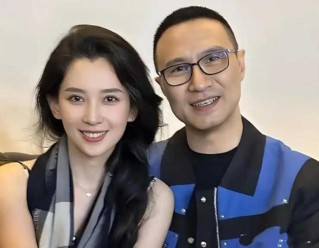 森林北：官宣一年，重蹈章子怡覆辙？

当初汪峰与森林北官宣恋情，瞬间在网络掀起热